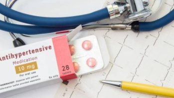 Hémorragie cérébrale  l'effet du traitement antihypertenseur varie selon la localisation de l'hématome