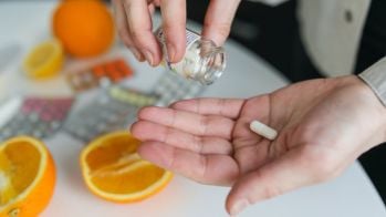 Micronutriments et prévention cardiovasculaire: oui aux omega-3, acide folique et CoQ10, non aux vitamines A, C, D et E (méta-analyse)