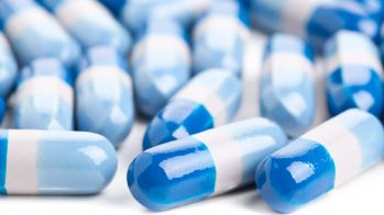 La prise d'AINS sous anticoagulants oraux est associée au risque hémorragique non gastro-intestinal