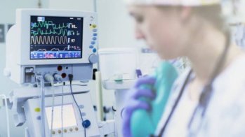 Soins intensifs de cardiologie: des patients un peu plus jeunes mais un peu plus sévères qu'il y a 10 ans