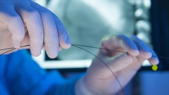 Après une intervention coronaire, trois mois de bithérapie sont préférables à un mois chez les patients à risque hémorragique