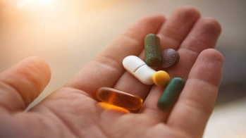 Trop de vitamine B3 pourrait être associée à une élévation du risque d'événements cardiovasculaires, chez des patients cardiaques